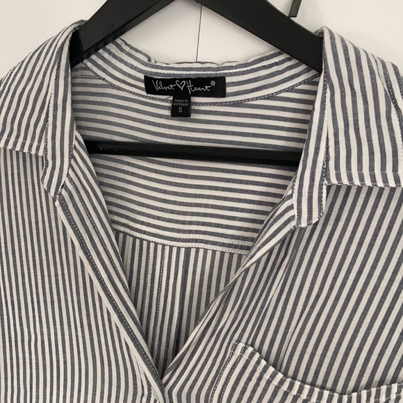Velvet Heart Blue/White Stripe Button Down Blouse - Small - Picture 2 of 4